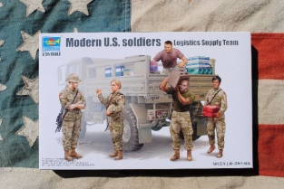 TR.00429  Modern U.S.soldiers Logistics Supply Team